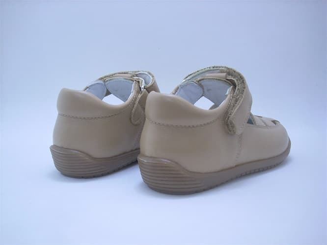 Camel closed sandal for respectful babies - Image 3