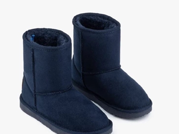 Girls hot sale blue uggs