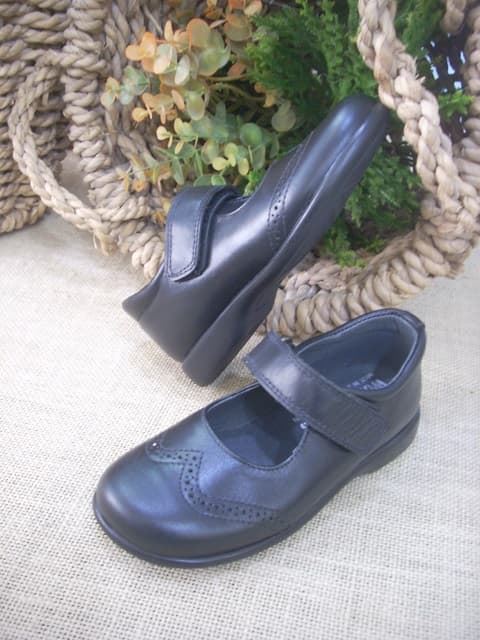 Mercedes School Girl's Black Leather Shoe - Image 2