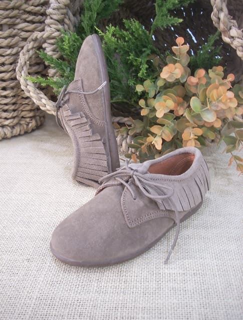 Taupe Shoe Candy with Fringe - Image 3